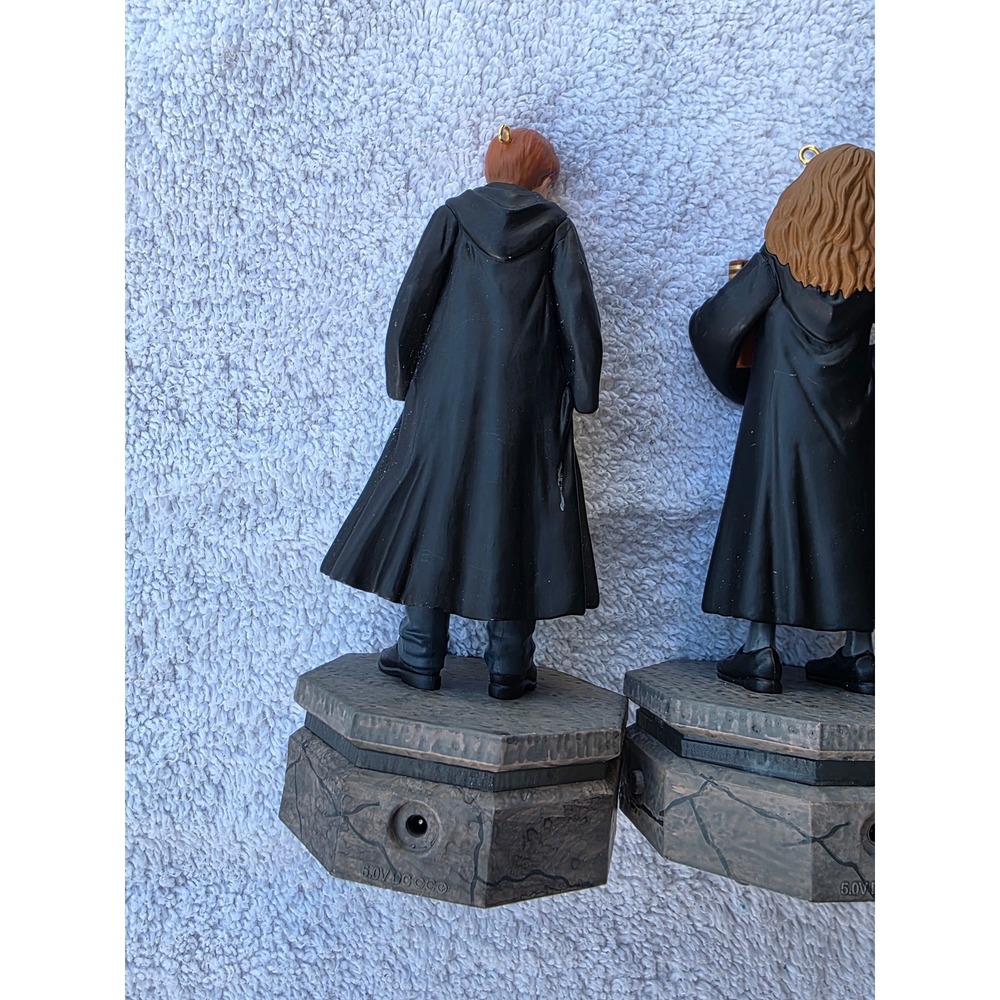 Hallmark Keepsake Storytellers Harry Potter Hermione Ornament 2019 QXI3259 E2 - Picture 15 of 16